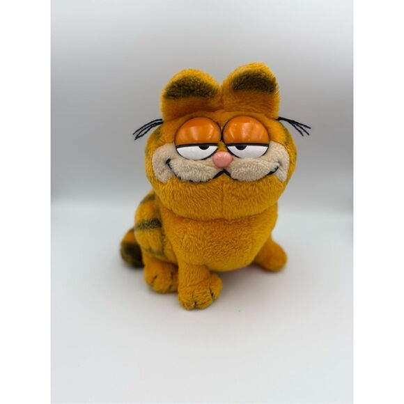 Vintage Garfield Sitting Plush 1981 Stuffed Cat Dakin 10” - Picture 1 of 8